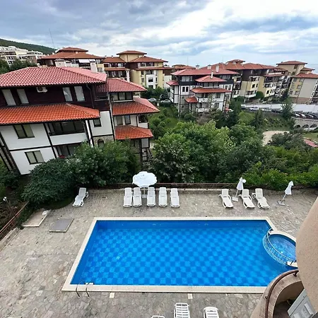 Sirena Blisko Do Morza Sveti Vlas